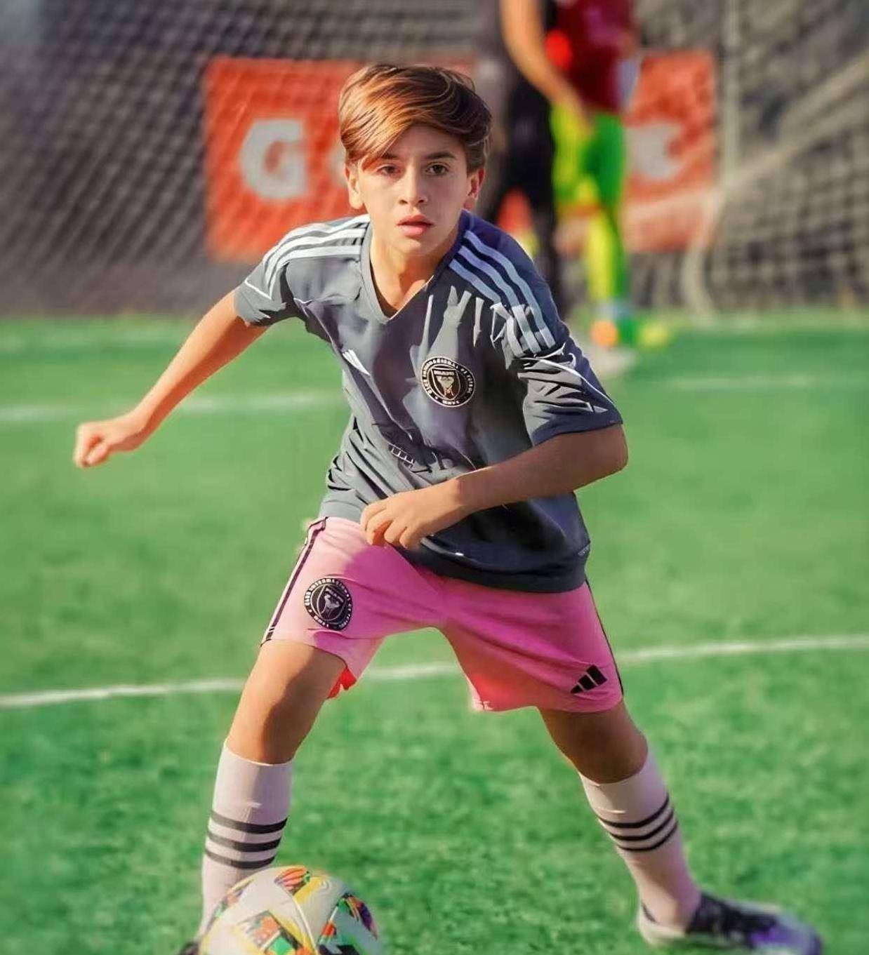 皇冠体育登录-Ming连续十二场比赛得分超过问鼎冠军梅西迎来五赛季高光表现，现场解说直呼：圣安东尼奥马刺转会期强势反弹的简单介绍